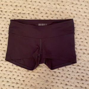 Women’s No Bull exercise short, gray, size small, good condition